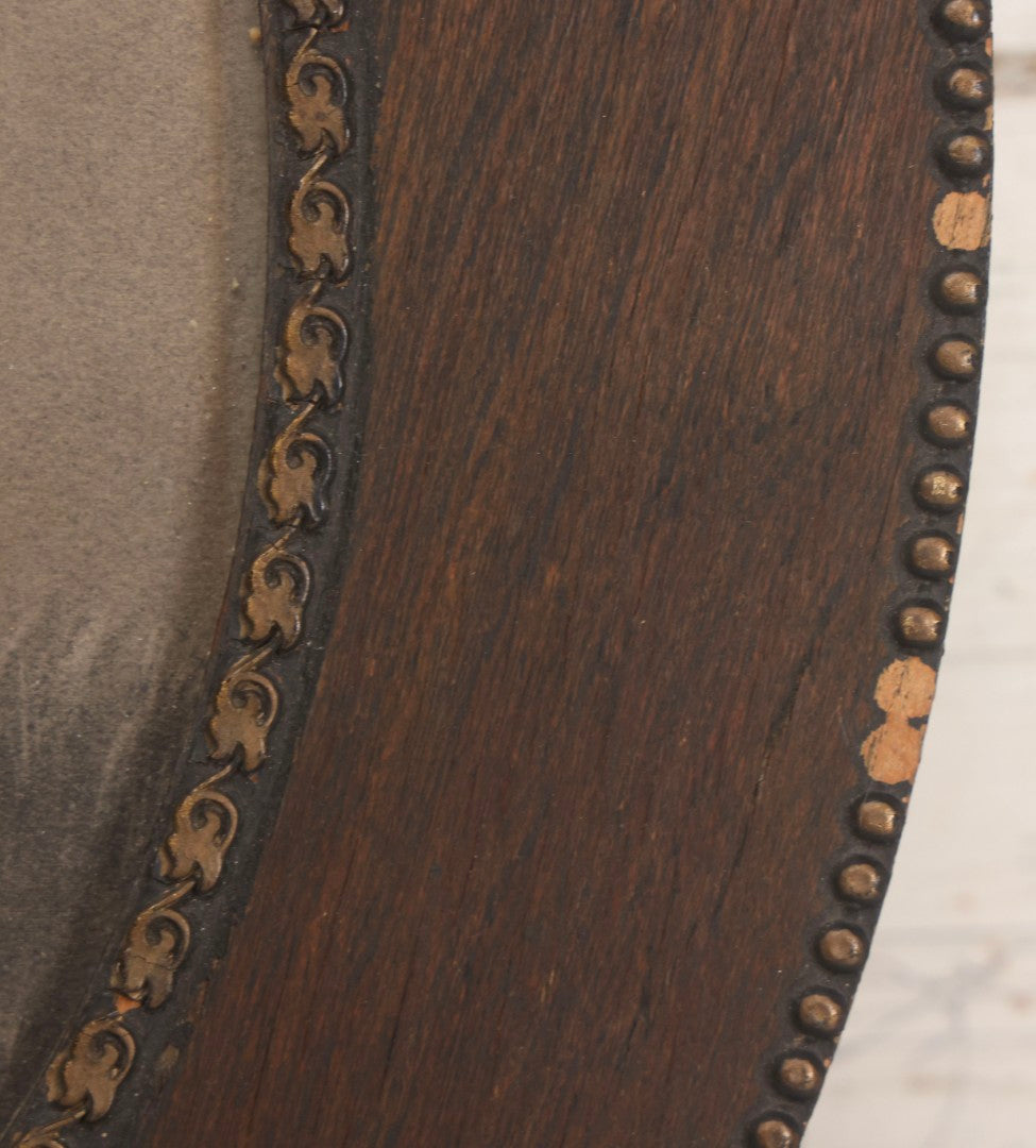 Lot 056 - Antique Oval Charcoal Portrait Of Cat In Wooden Frame, Late 19th / Early 20th Century