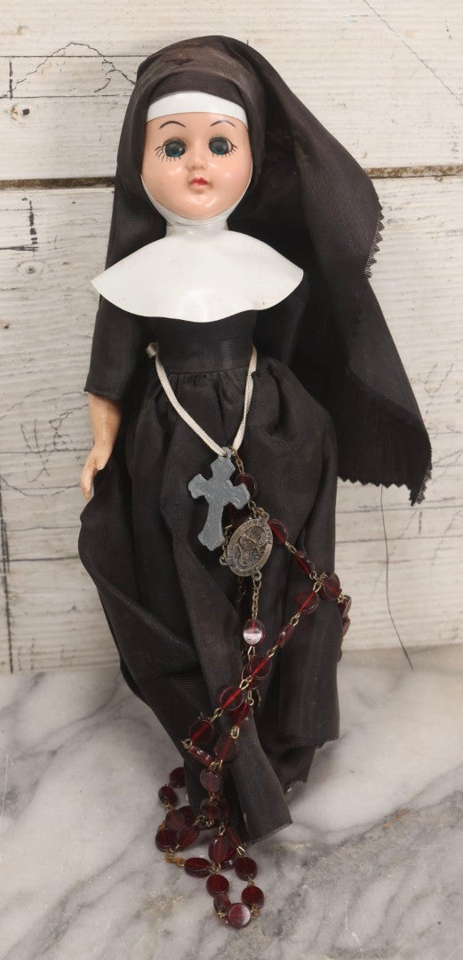 Lot 099 - Vintage Plastic Nun Doll With Habit And Rosary