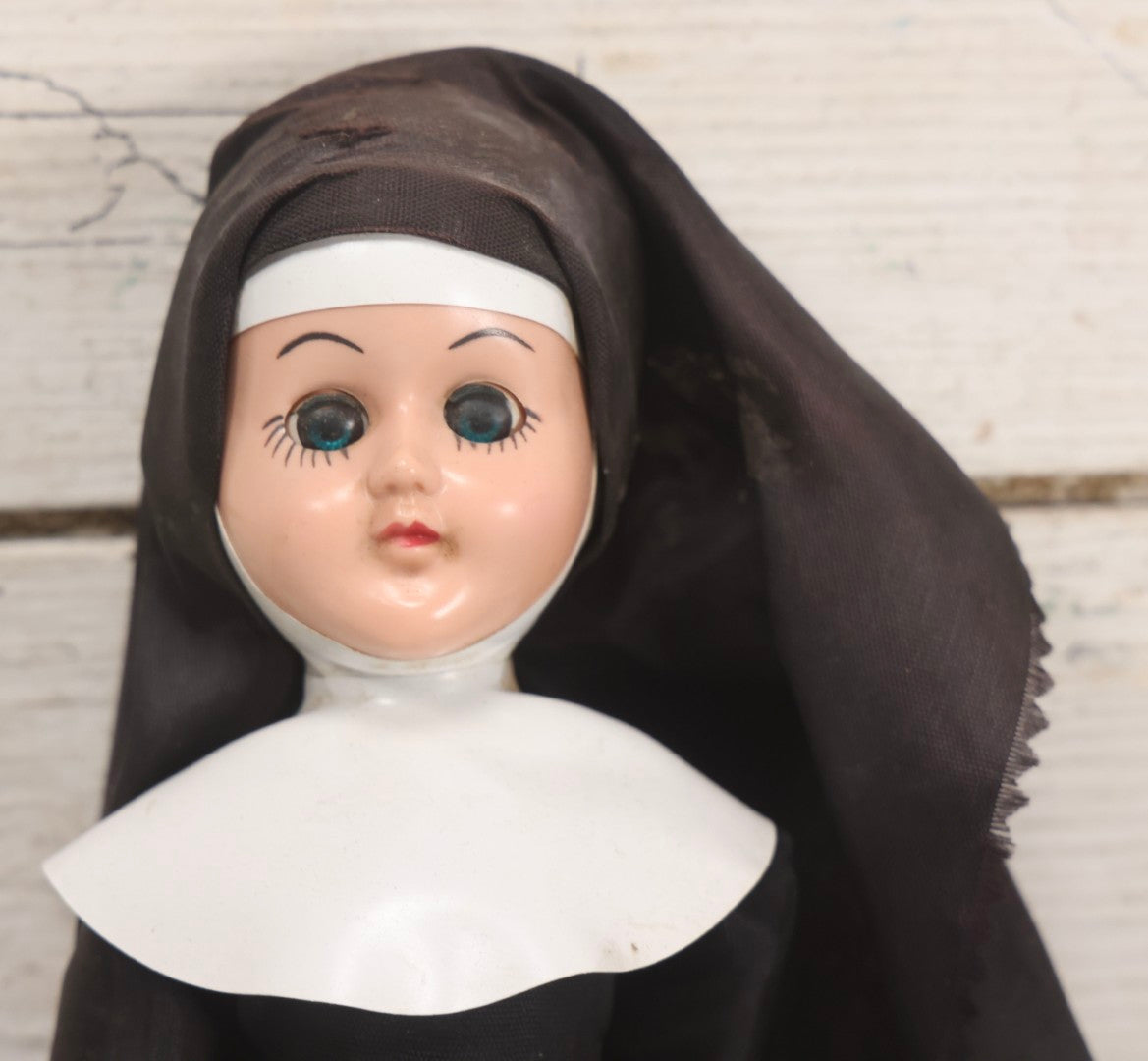Lot 099 - Vintage Plastic Nun Doll With Habit And Rosary
