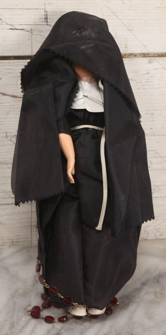 Lot 099 - Vintage Plastic Nun Doll With Habit And Rosary