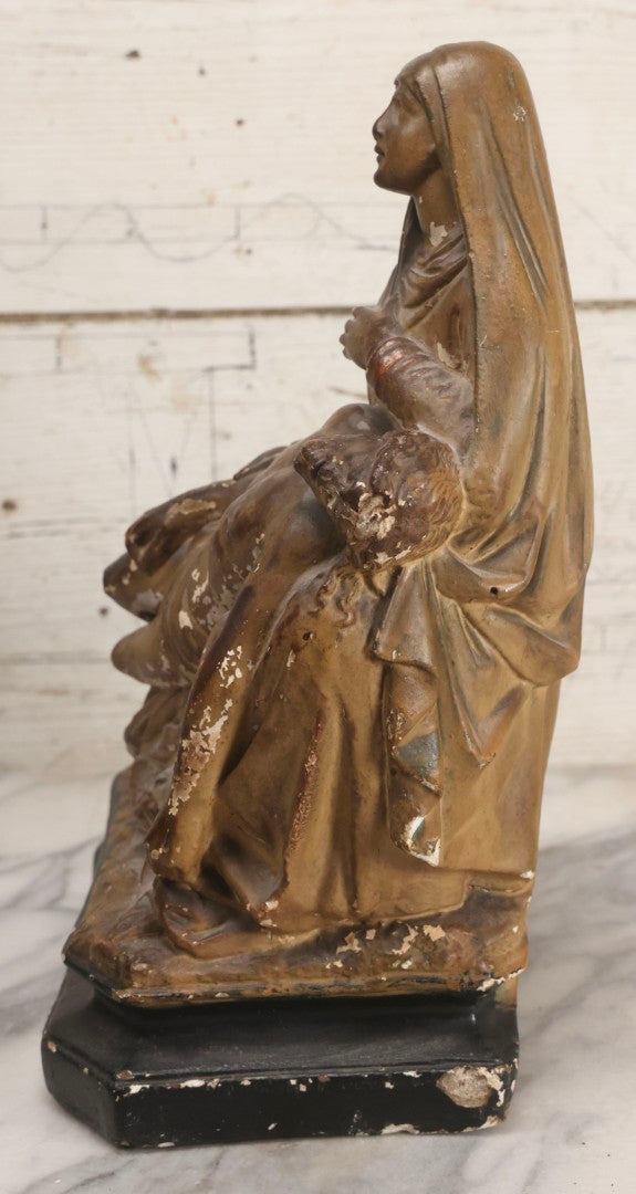Lot 101 - Vintage Chalkware Pieta Figural Religious Sculpture Depicting The Virgin Mary With The Body Of Christ On Painted Base