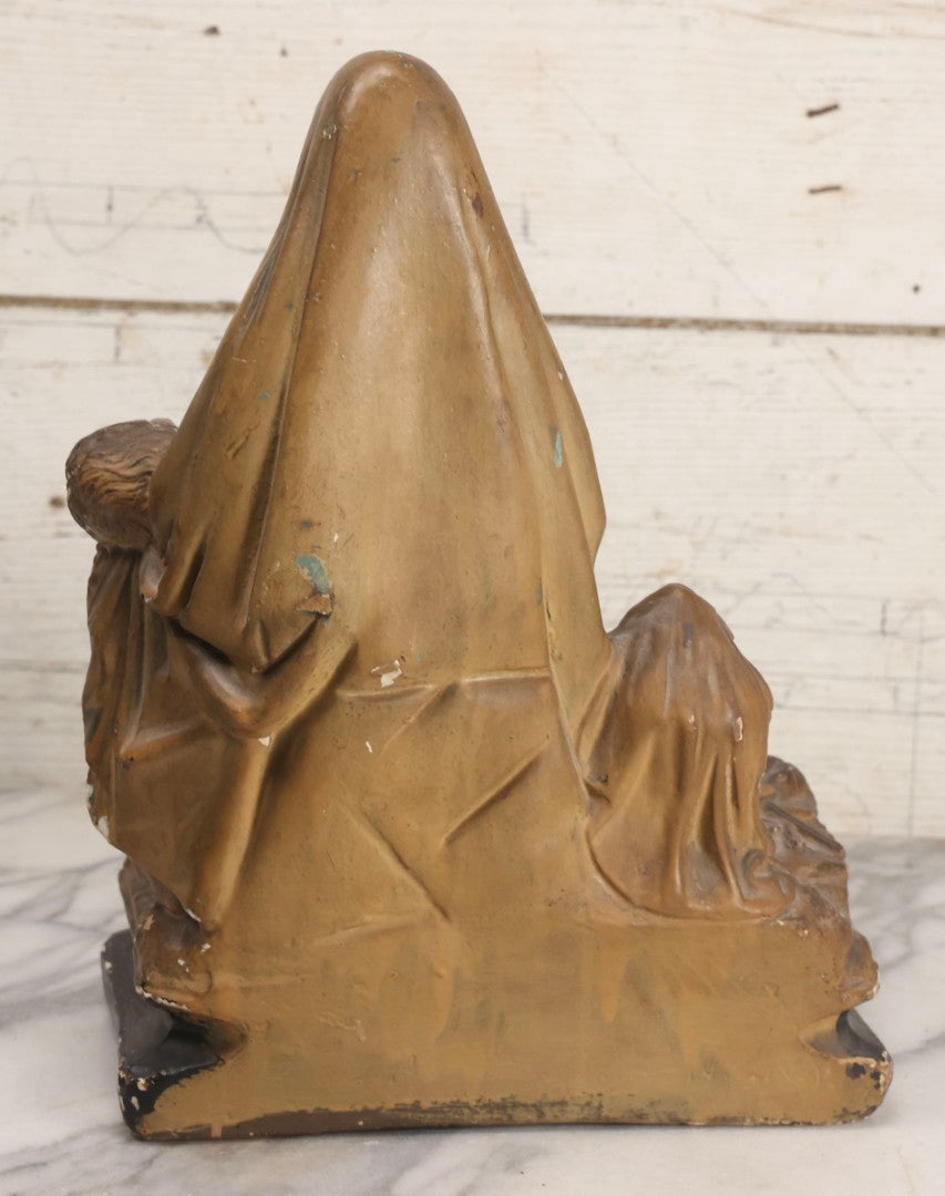 Lot 101 - Vintage Chalkware Pieta Figural Religious Sculpture Depicting The Virgin Mary With The Body Of Christ On Painted Base