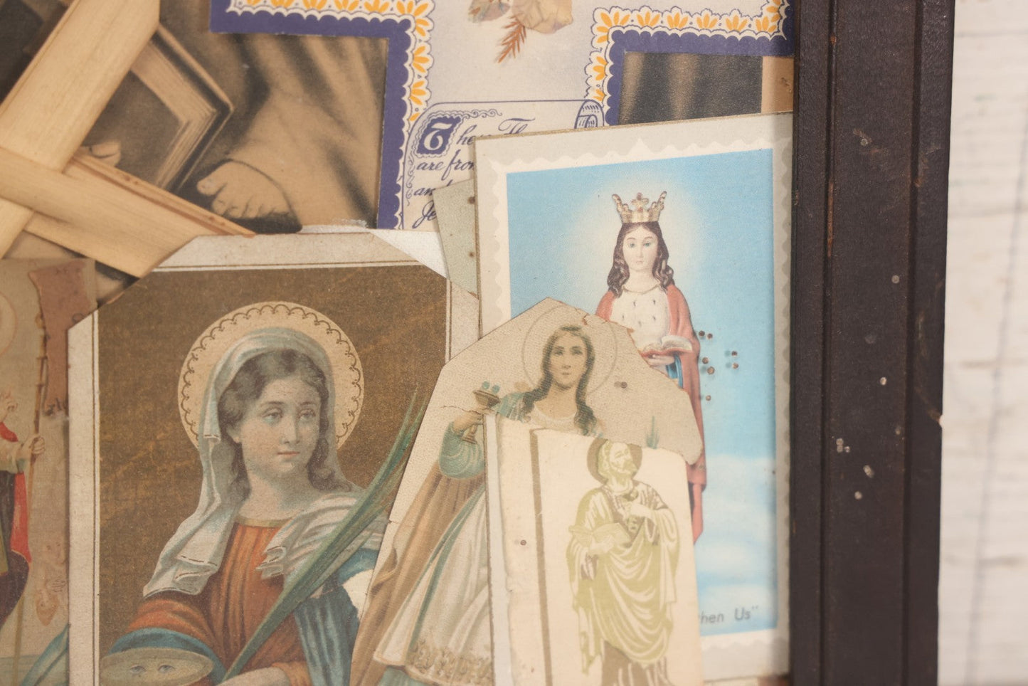 Lot 105 - Vintage Framed Religious Collage With Lithographic Prints, Prayer Cards, And Palm Sunday Crosses