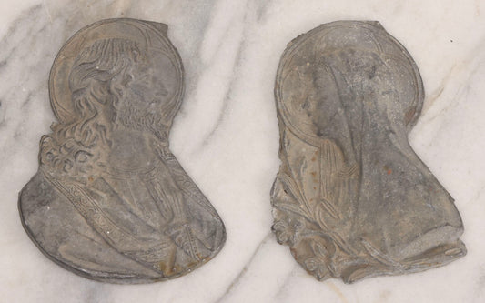 Lot 115 - Pair Of Vintage Cast Metal Religious Plaques Depicting Christ And The Virgin Mary In Profile