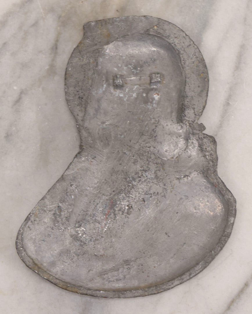 Lot 115 - Pair Of Vintage Cast Metal Religious Plaques Depicting Christ And The Virgin Mary In Profile