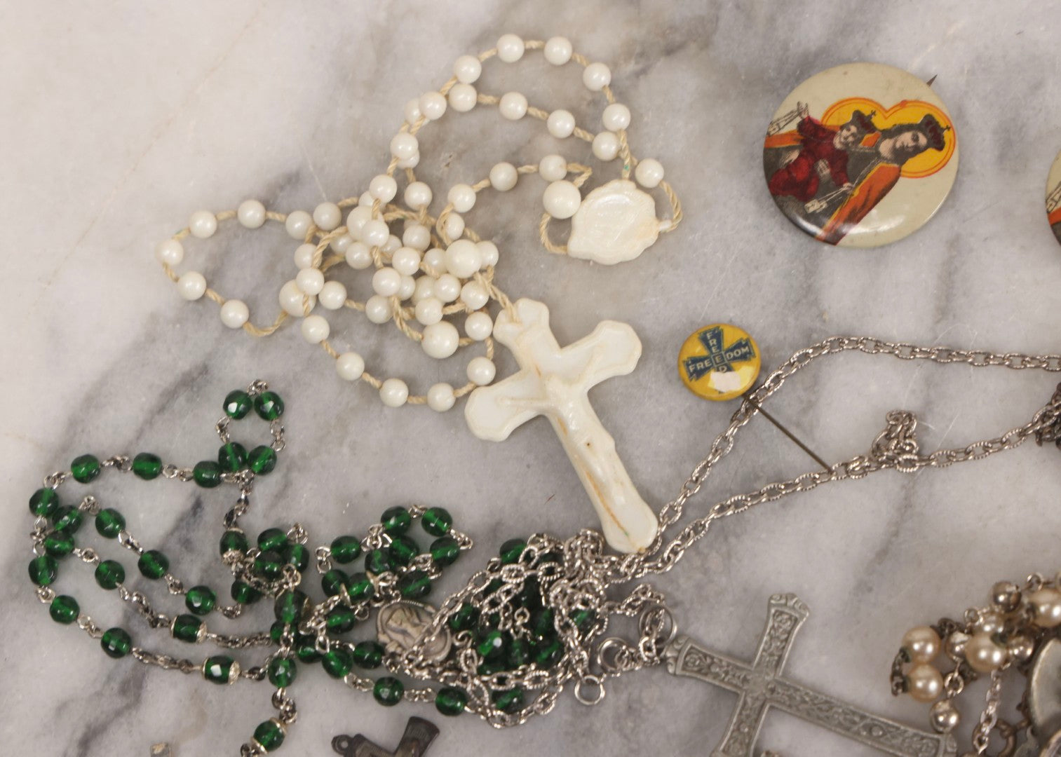 Lot 116 - Grouping Of Mixed Vintage Religious Devotional Items Including Rosaries, Medals, Crosses, And Pins