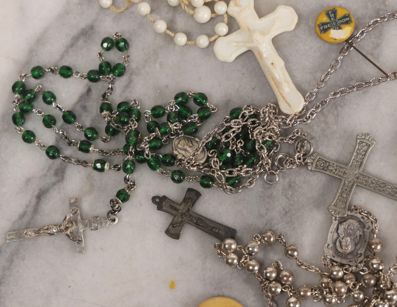 Lot 116 - Grouping Of Mixed Vintage Religious Devotional Items Including Rosaries, Medals, Crosses, And Pins