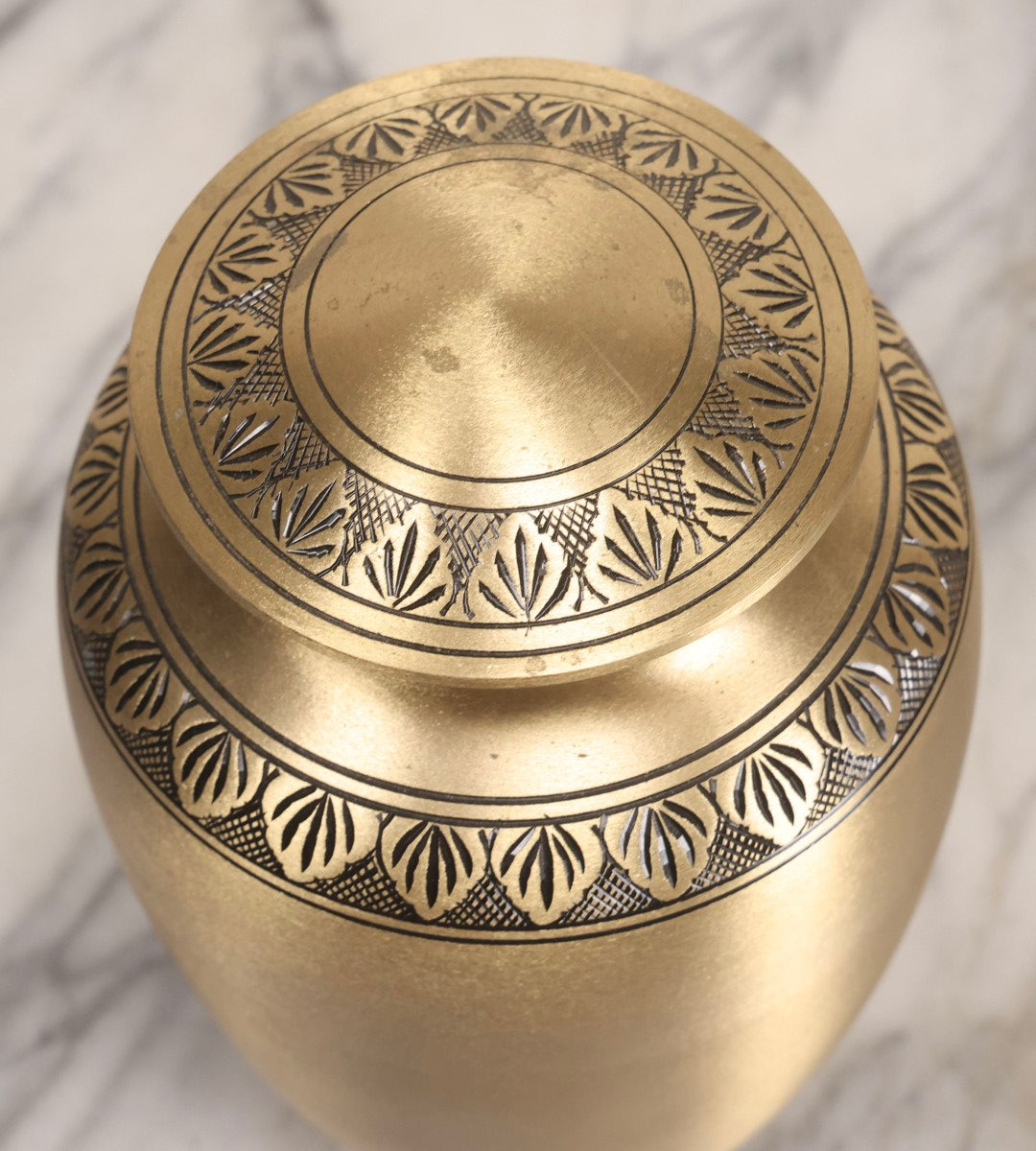 Lot 121 - Modern Brass Cremation Urn With Engraved Decoration And Screw-Off Lid, Made In India