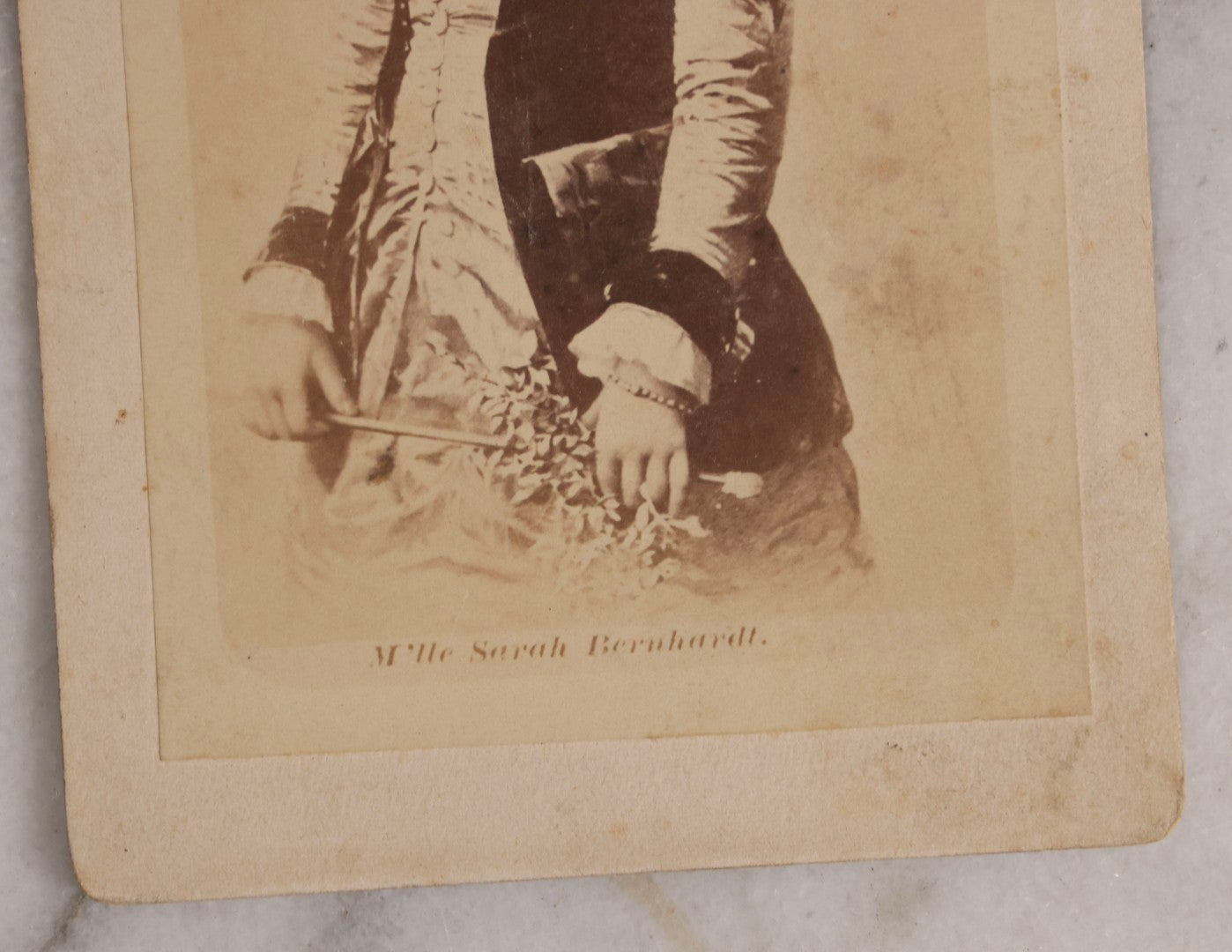 Lot 154 - Antique Cabinet Card Photograph Of Actress Mademoiselle Sarah Bernhardt In Theatrical Costume