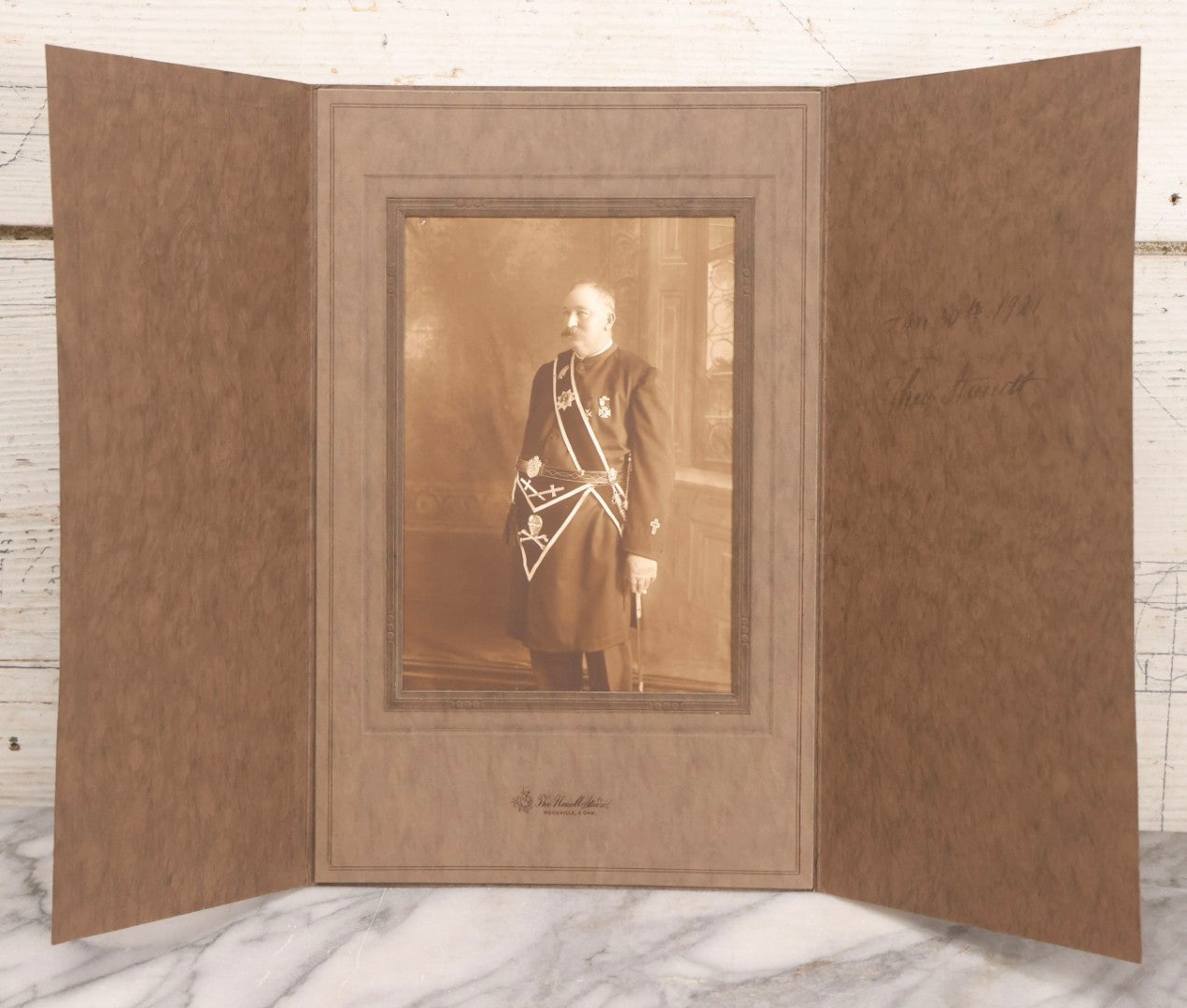 Lot 156 - Antique Foldered Studio Photograph Of Freemason / Knights Templar Member Wearing Skull And Crossbones Apron, Identified As Theo. Stand, Photographed At The Newell Studio, Rockville, Connecticut, 1921