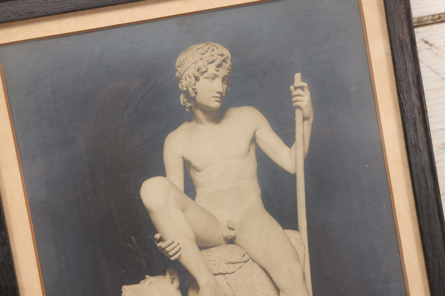 Lot 170 - Antique Photograph Of Bertel Thorvaldsen's Neoclassical Sculpture "The Shepherd Boy" In Period Frame
