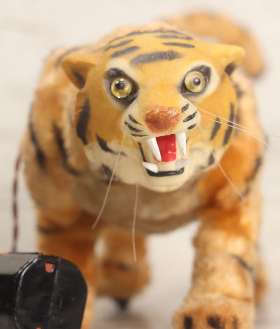 Lot 187 - Vintage Marx Battery-Operated "Bengali" Growling And Prowling Tiger Toy, Made In Japan, 1961, Not Working