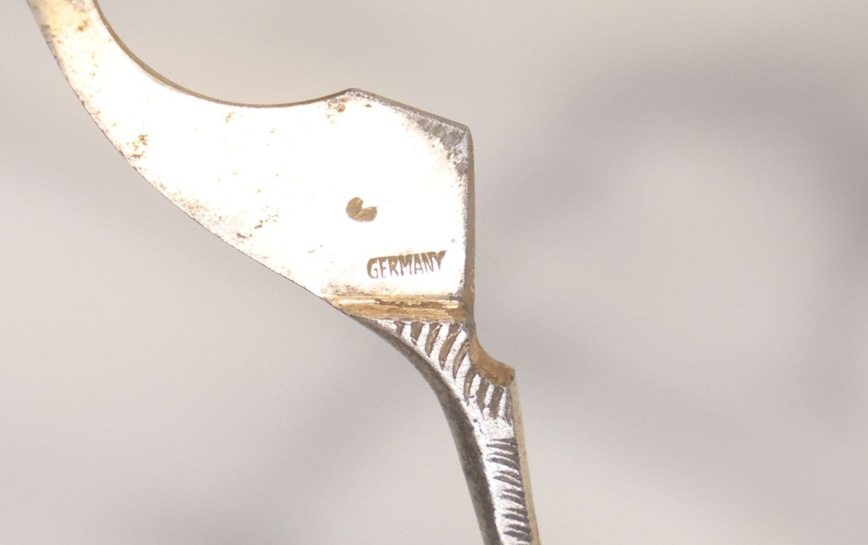 Lot 211 - Antique German Stork Motif Sewing Scissors, Cast Metal Figural Handle, Early 20th Century Textile Tool