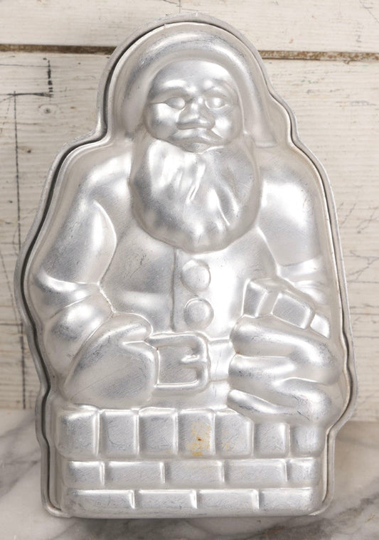 Lot 257 - Vintage Two-Piece Aluminum Santa Claus Chocolate Mold