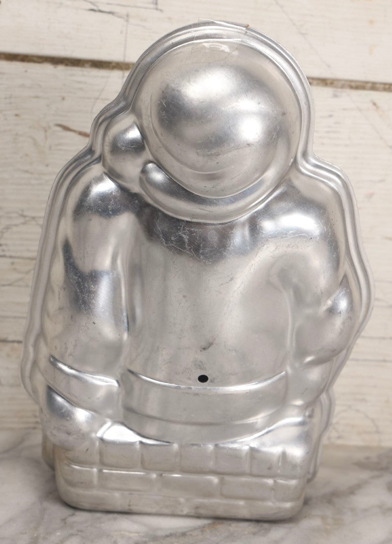Lot 257 - Vintage Two-Piece Aluminum Santa Claus Chocolate Mold
