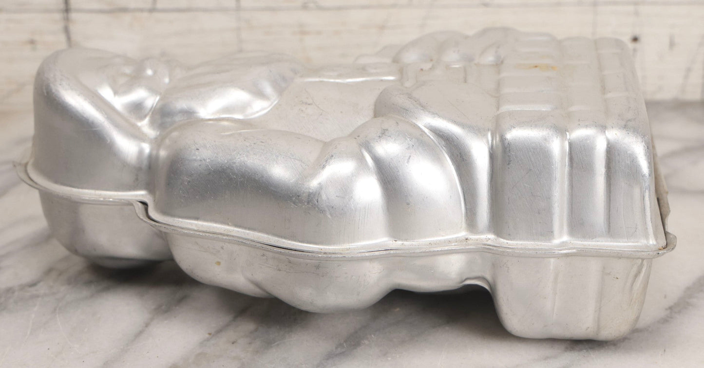 Lot 257 - Vintage Two-Piece Aluminum Santa Claus Chocolate Mold