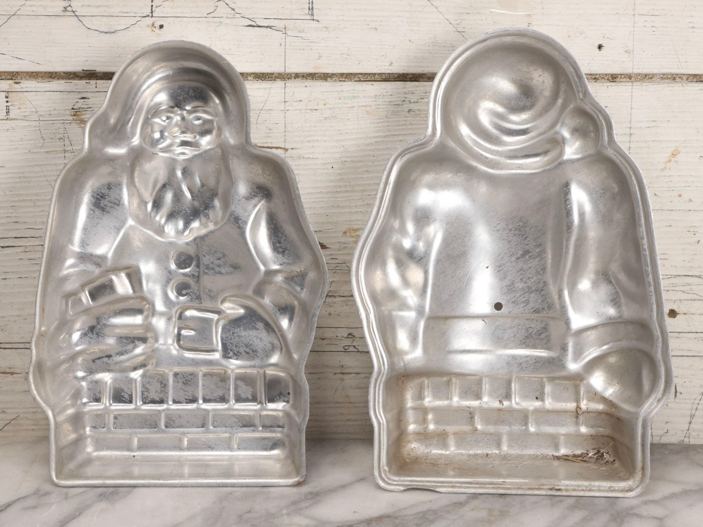 Lot 257 - Vintage Two-Piece Aluminum Santa Claus Chocolate Mold