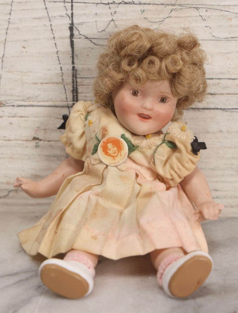 Lot 259 - Trio Of Vintage Children's Toys Including Shirley Temple Doll, Lamb Chop Hand Puppet, And Small Painted Doll