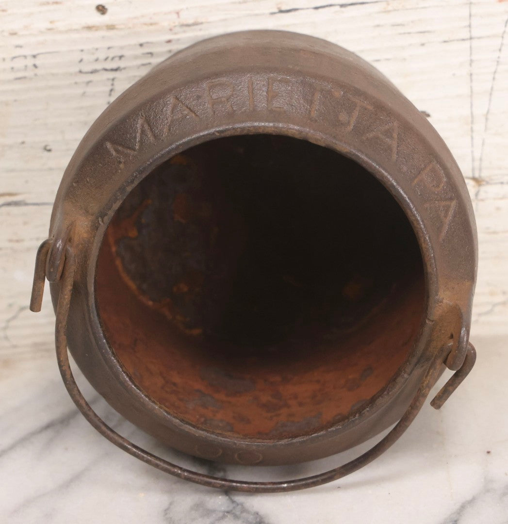 Lot 287 - Antique Marietta, Pennsylvania Cast Iron "00" Smelting Glue Pot With Liner