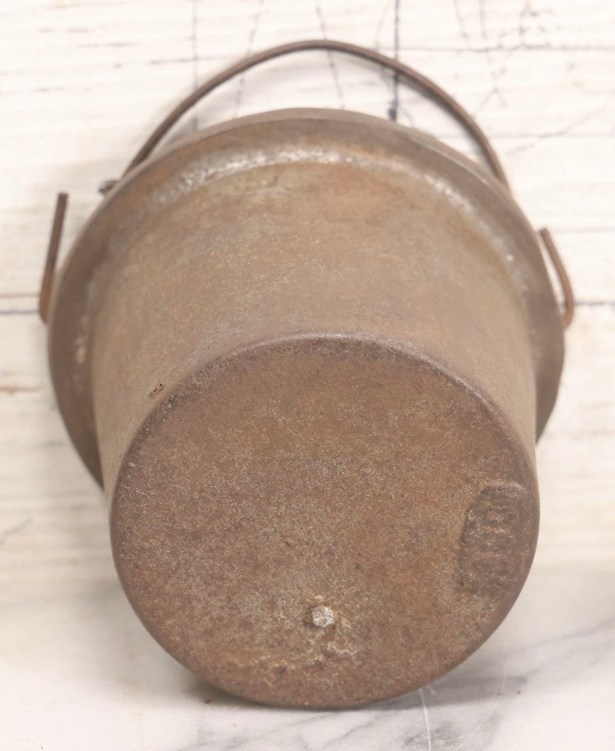 Lot 287 - Antique Marietta, Pennsylvania Cast Iron "00" Smelting Glue Pot With Liner