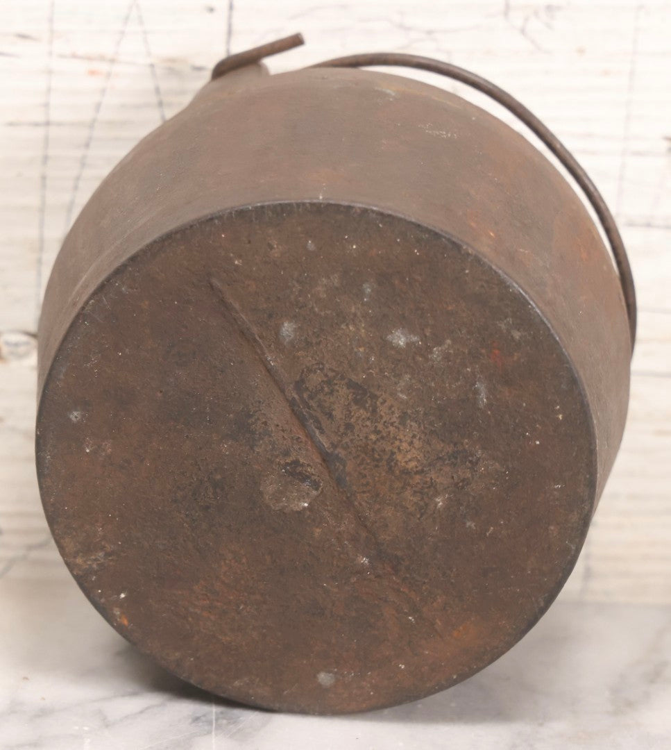 Lot 287 - Antique Marietta, Pennsylvania Cast Iron "00" Smelting Glue Pot With Liner