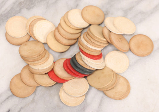 Lot 302 - Grouping Of Vintage Clay And Paperboard Poker Chips