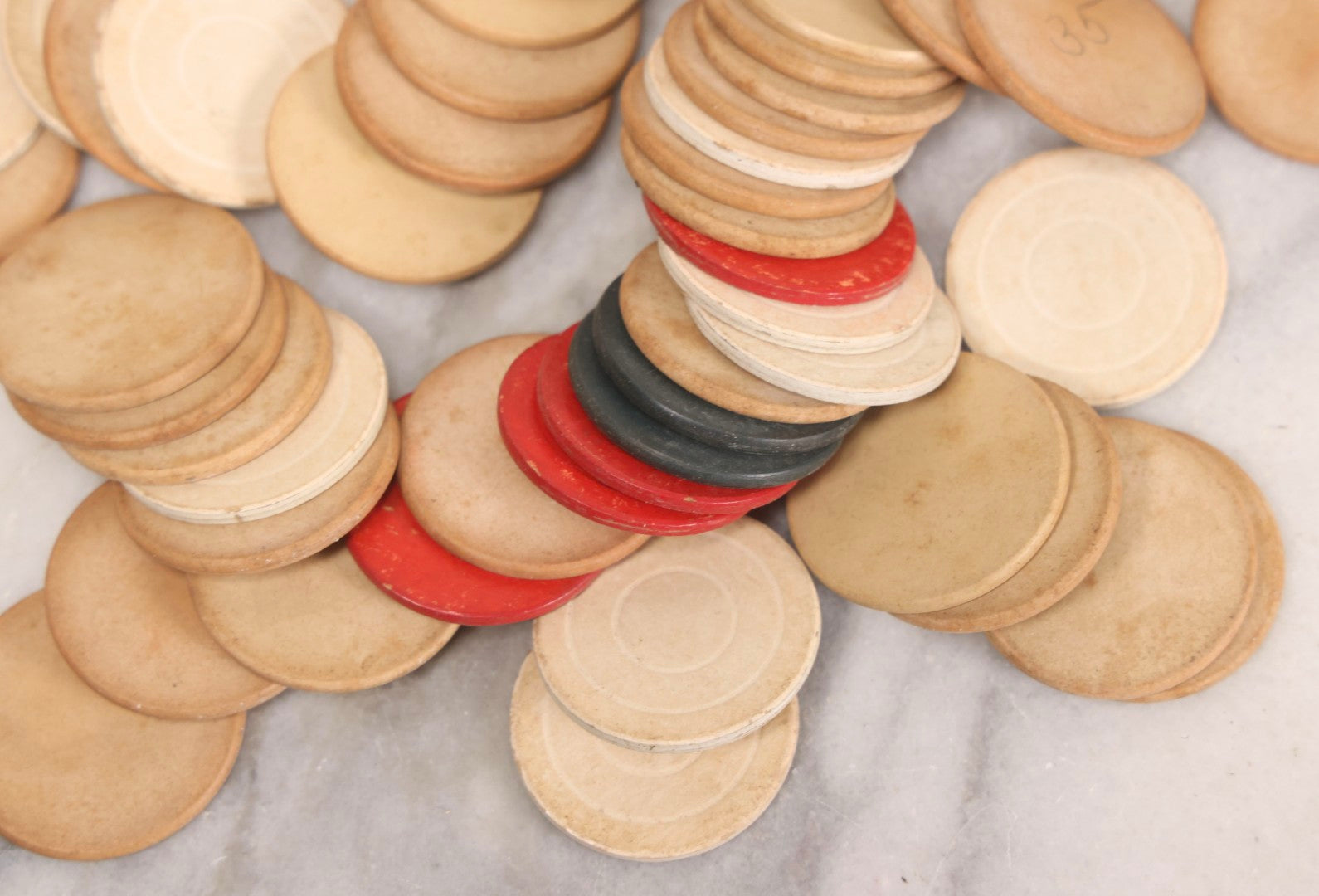 Lot 302 - Grouping Of Vintage Clay And Paperboard Poker Chips