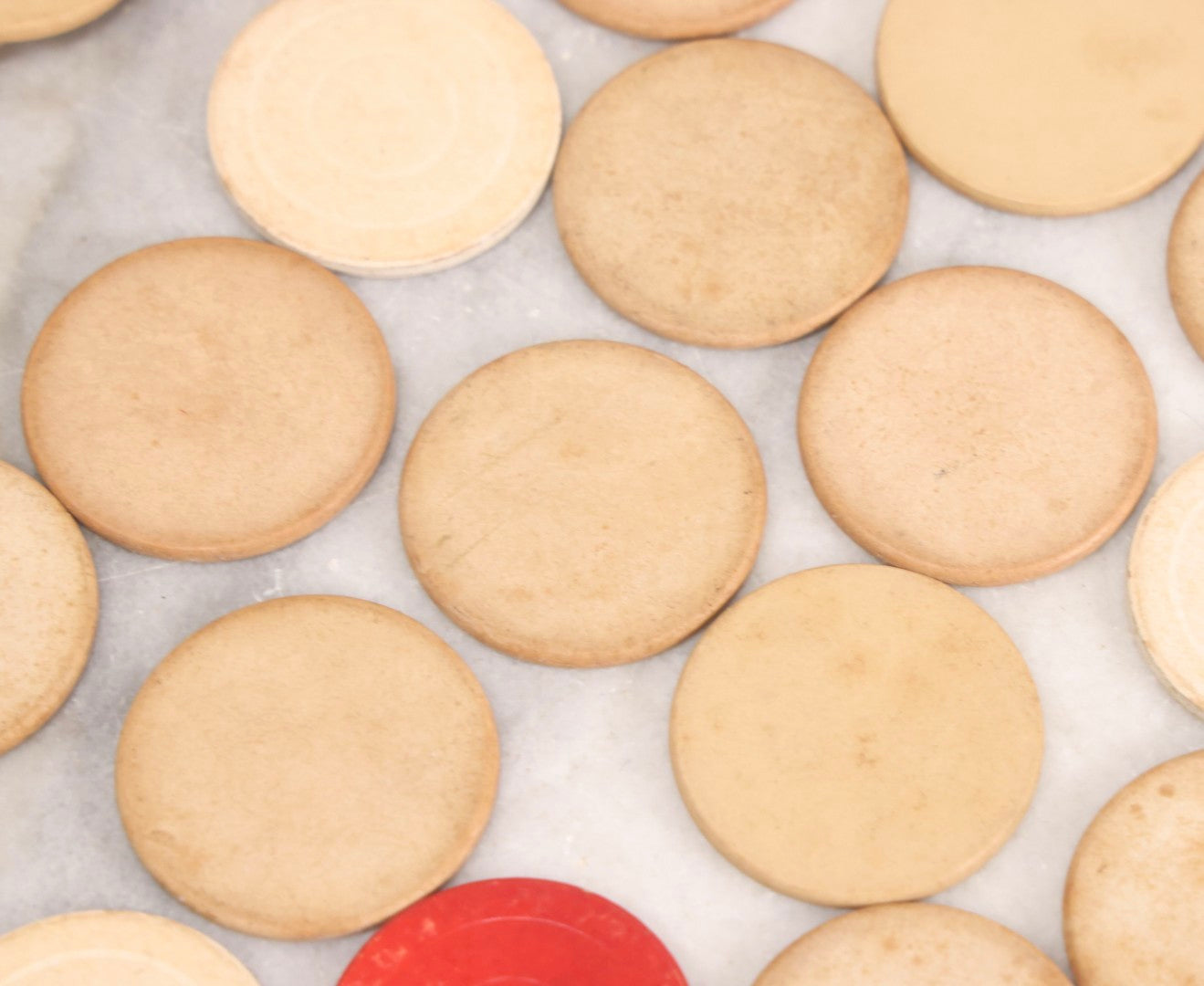 Lot 302 - Grouping Of Vintage Clay And Paperboard Poker Chips