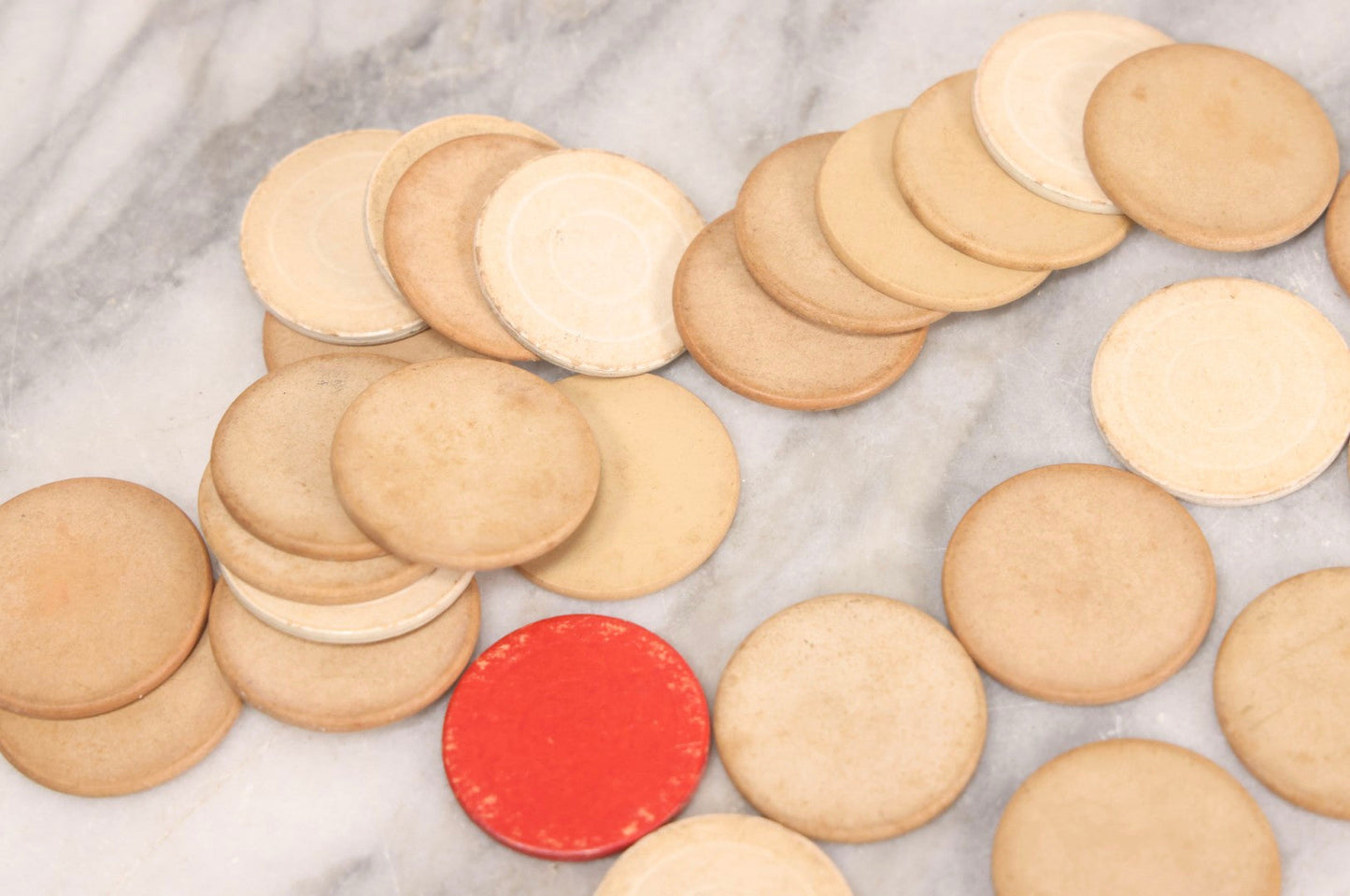 Lot 302 - Grouping Of Vintage Clay And Paperboard Poker Chips