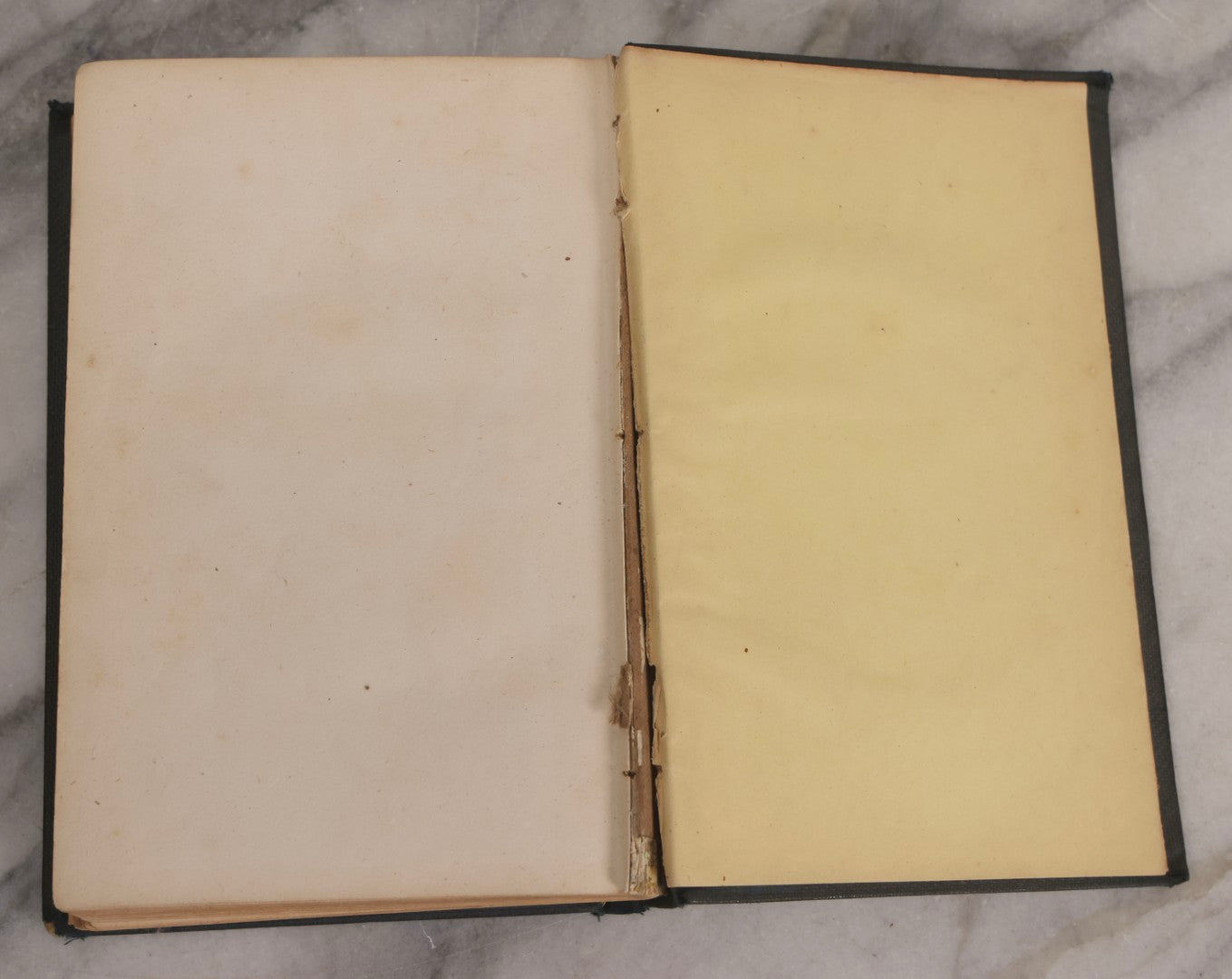 Lot 310 - "Adventures Of Hunters And Travellers, And Narratives Of Border Warfare" Antique Illustrated Book By An Old Hunter, Published By H. C. Peck & Theo. Bliss, Philadelphia, 1852