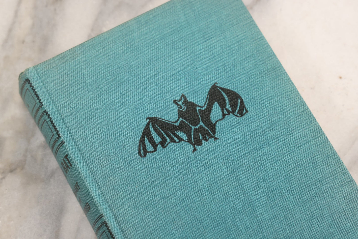 Lot 312 - "The Bat" Vintage Mystery Novel From The Play By Mary Roberts Rinehart And Avery Hopwood, Published By Triangle Books, New York, 1942, With Original Dust Jacket