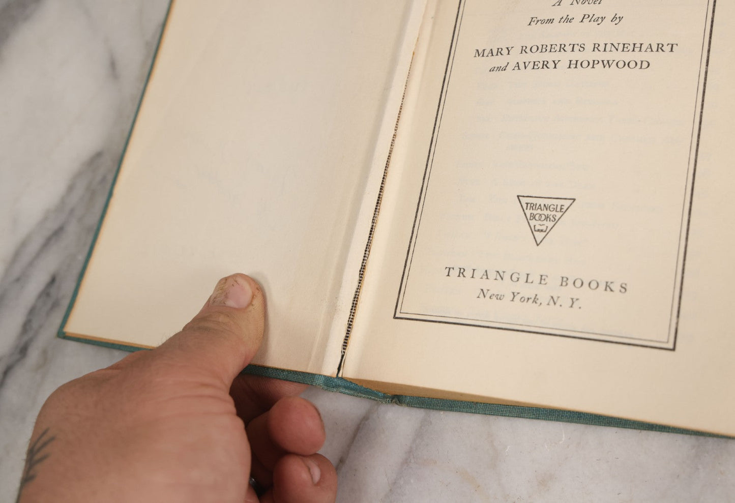 Lot 312 - "The Bat" Vintage Mystery Novel From The Play By Mary Roberts Rinehart And Avery Hopwood, Published By Triangle Books, New York, 1942, With Original Dust Jacket