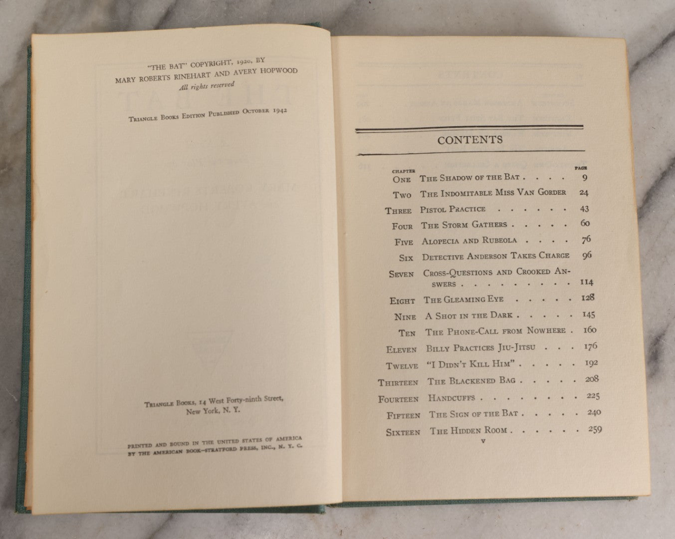 Lot 312 - "The Bat" Vintage Mystery Novel From The Play By Mary Roberts Rinehart And Avery Hopwood, Published By Triangle Books, New York, 1942, With Original Dust Jacket