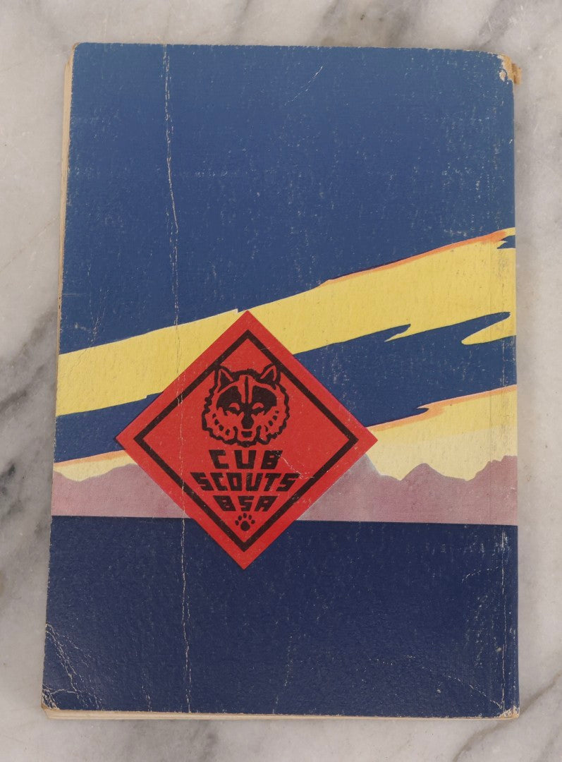 Lot 316 - Pair Of Vintage Scouting Handbooks Including "Wolf Cub Scout Book" 1960 And "Brownie Scout Handbook" 1955