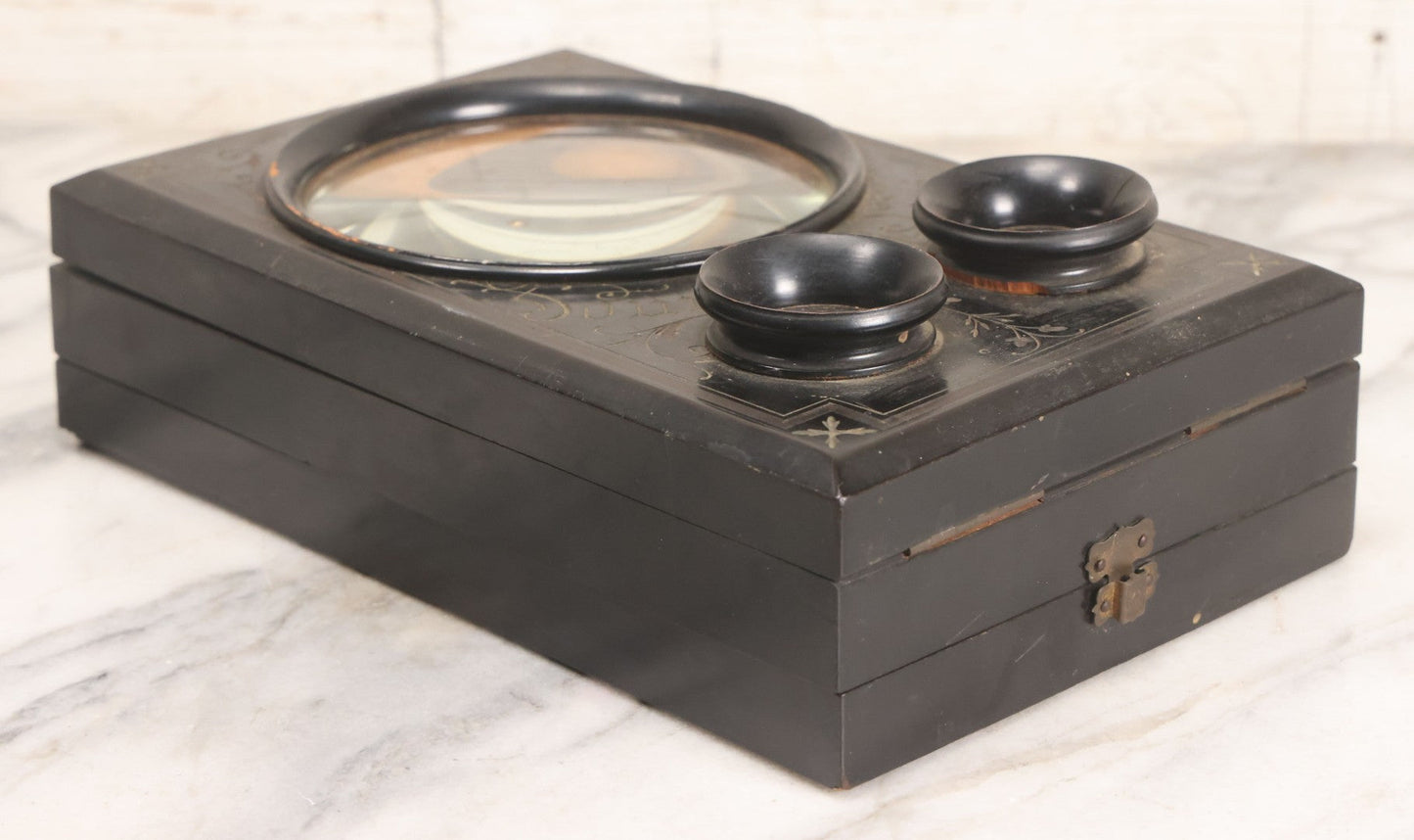 Lot 005 - Antique Black Lacquered Wooden Graphoscope Folding Table Top Stereo Card And Photograph Viewer "Souvenir De Paris", Note Center Lens Has Chip, 6-7/8" x 10-3/4"