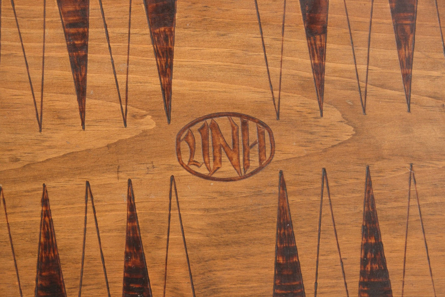 Lot 028 - Vintage University Of New Hampshire Folk Art Pyrography Backgammon Board, 15-7/8" x 11-1/4"