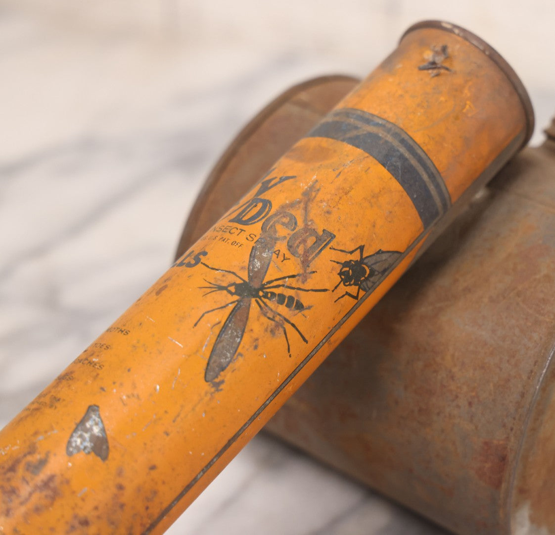 Lot 059 - Antique “Fly Ded” Insect Sprayer With Fly Graphics, Tin Lithograph, Manufactured By Midwa Chemical Company, Chicago, Illinois, Copyright 1926, 16" L