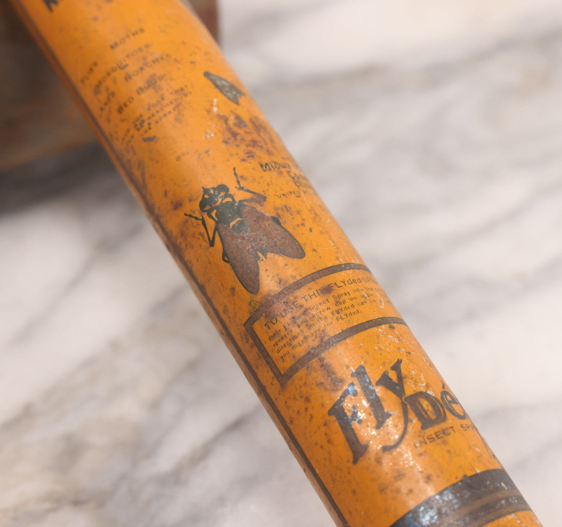 Lot 059 - Antique “Fly Ded” Insect Sprayer With Fly Graphics, Tin Lithograph, Manufactured By Midwa Chemical Company, Chicago, Illinois, Copyright 1926, 16" L