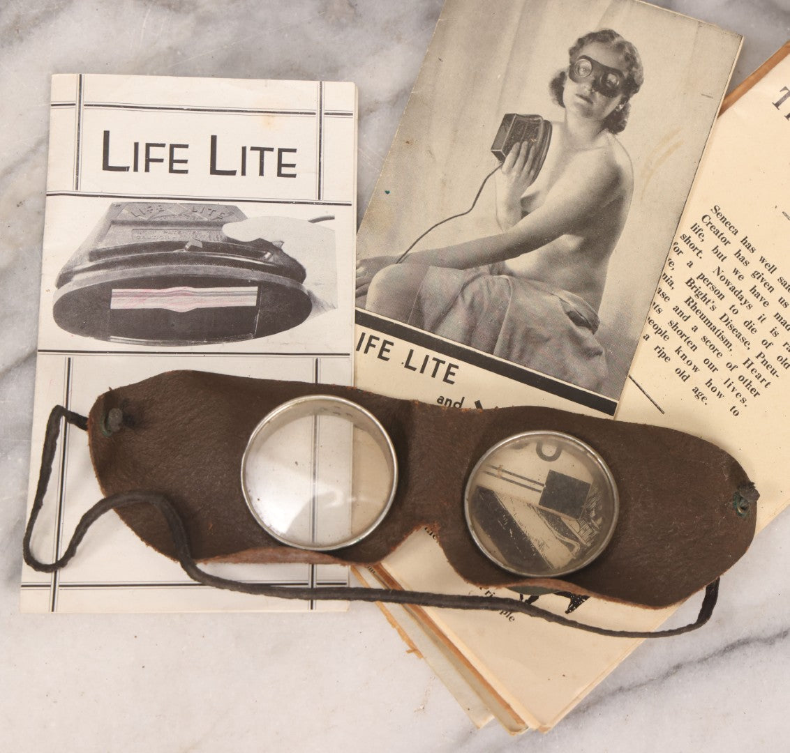 Lot 065 - Vintage Life Lite Model A Ultra-Violet Home Lamp “Quack Medicine” Kit In Carrying Case, Bakelite Construction, Ultra-Violet Home Products Inc., Los Angeles, California, With Ephemera And Manuals, Circa 1930s