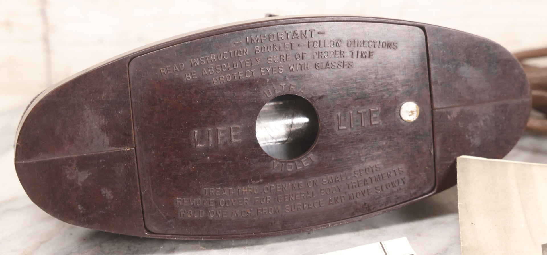 Lot 065 - Vintage Life Lite Model A Ultra-Violet Home Lamp “Quack Medicine” Kit In Carrying Case, Bakelite Construction, Ultra-Violet Home Products Inc., Los Angeles, California, With Ephemera And Manuals, Circa 1930s