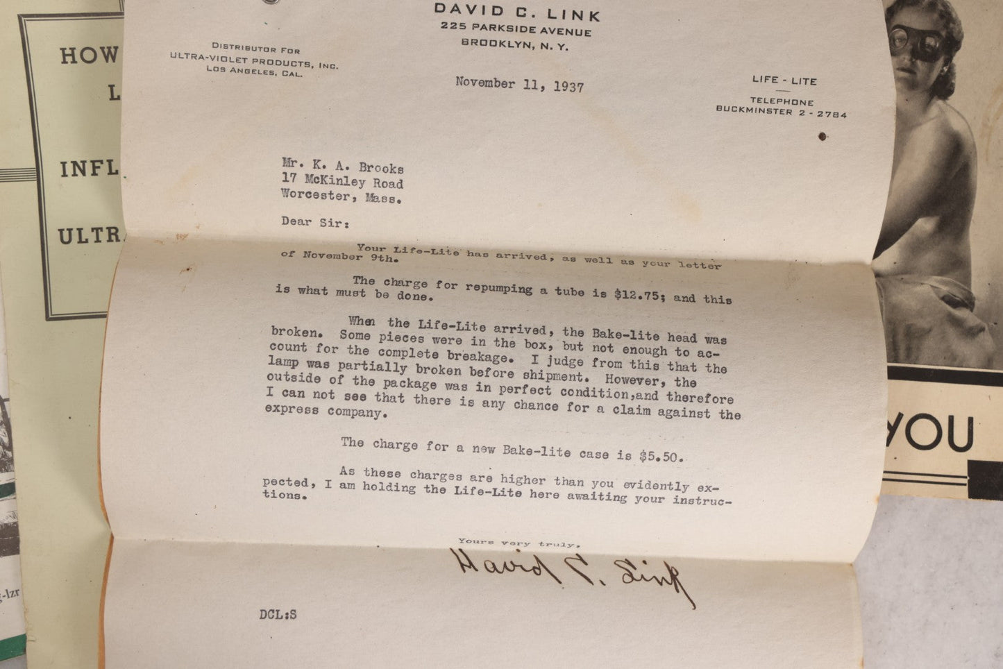 Lot 065 - Vintage Life Lite Model A Ultra-Violet Home Lamp “Quack Medicine” Kit In Carrying Case, Bakelite Construction, Ultra-Violet Home Products Inc., Los Angeles, California, With Ephemera And Manuals, Circa 1930s