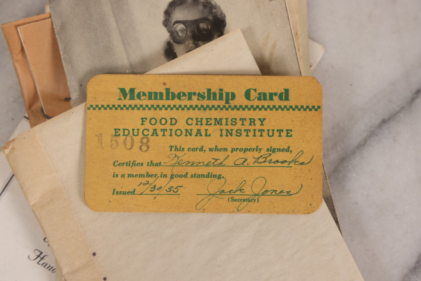 Lot 065 - Vintage Life Lite Model A Ultra-Violet Home Lamp “Quack Medicine” Kit In Carrying Case, Bakelite Construction, Ultra-Violet Home Products Inc., Los Angeles, California, With Ephemera And Manuals, Circa 1930s