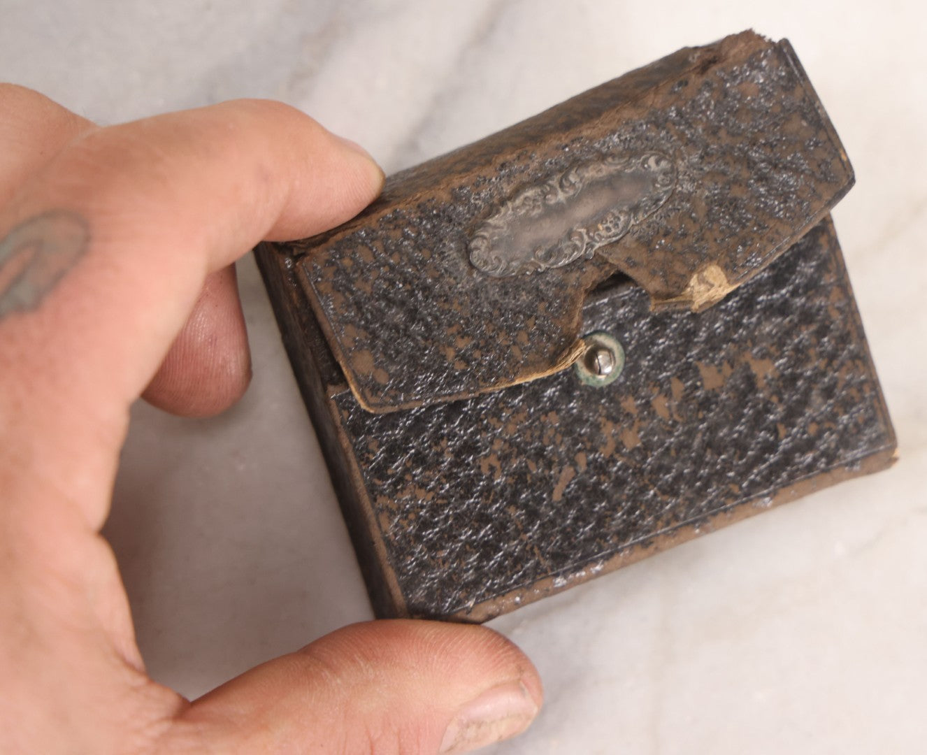 Lot 067 - Antique Pocket Apothecary / Homeopathic Vial Set With Four Glass Vials In Leatherette Case, Metal Screw Caps, Handwritten Labels