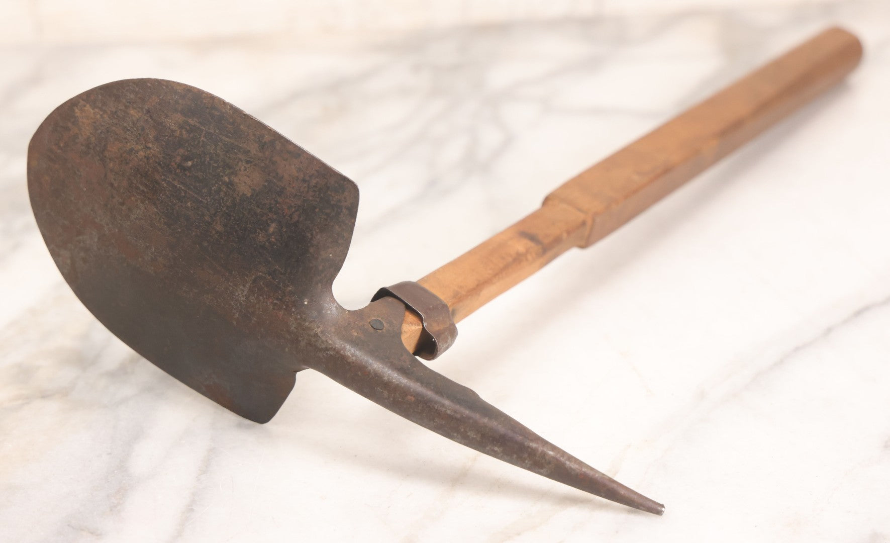 Lot 074 - Vintage “Dandy Digger” Folding Toy Shovel, Made In U.S.A., Likely Manufactured By Buddy L, 19" L