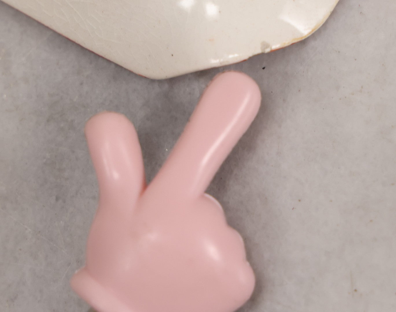 Lot 079 - Antique Porcelain Ashtray "The Trader" Depicting White Man Trading With Native American By Fire, Wild West Series, Frank Beadmore & Co., Fenton, Note Chips