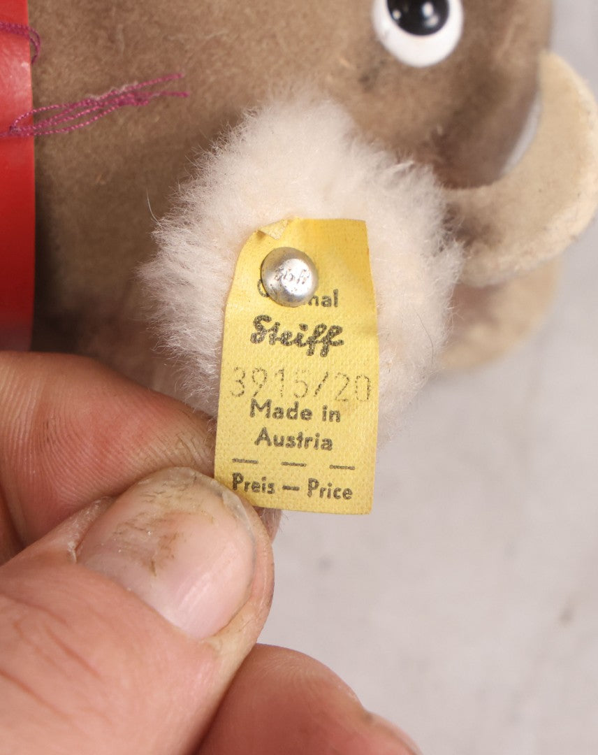 Lot 088 - Vintage Bessy Cow Plush Stuffed Animal Toy By Steiff, Made In Austria, 11" L