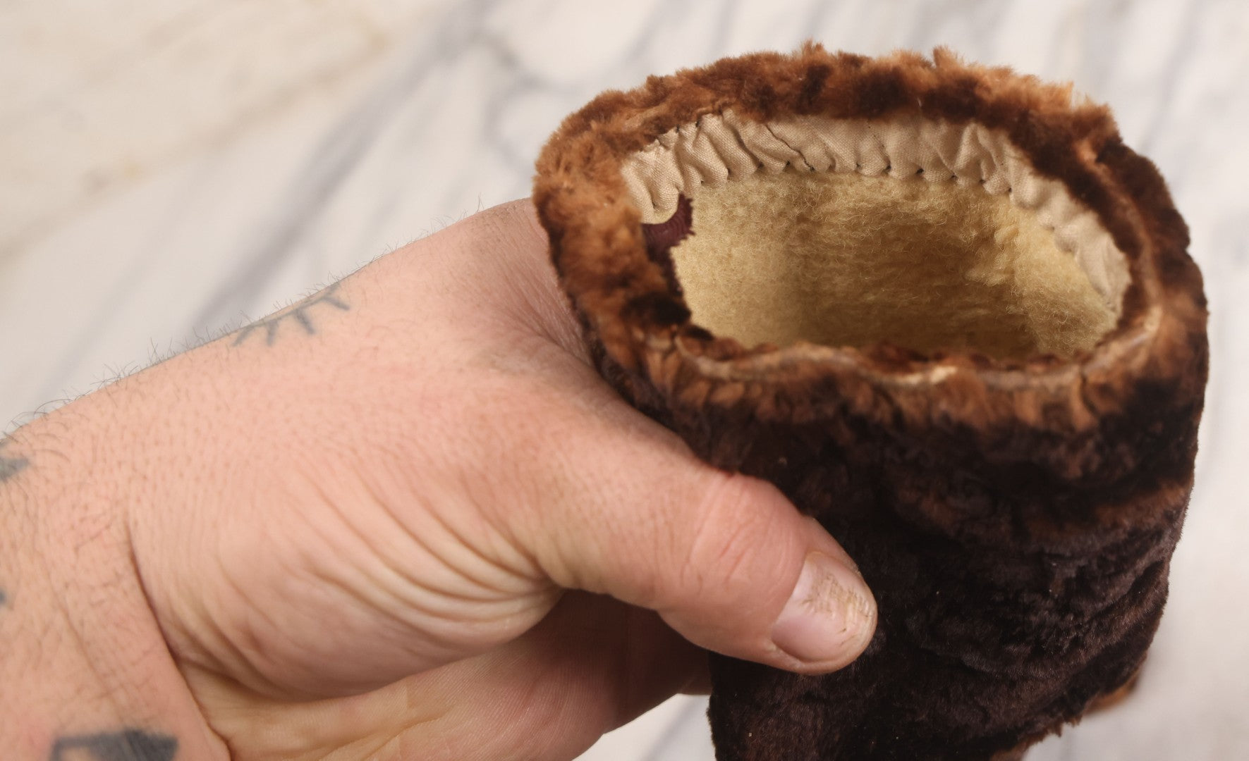 Lot 102 - Pair Of Antique Leather And Fur Mittens