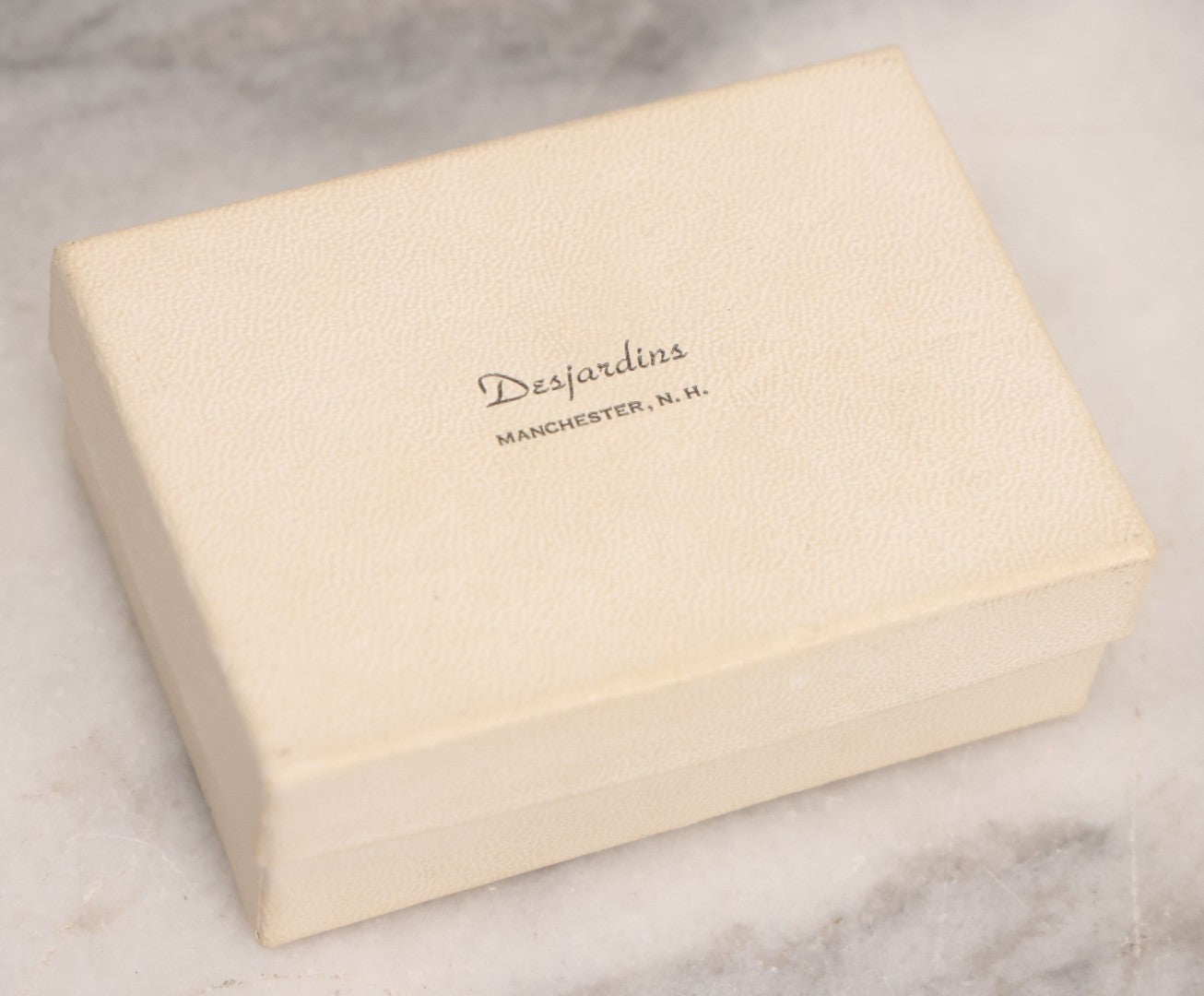 Lot 109 - Vintage N.O.S. Savon Au Bois De Santal Sandalwood Soap By Roger & Gallet, Paris, France, In Original Gift Box From Desjardins, Manchester, New Hampshire, Soap 2-1/4" Across