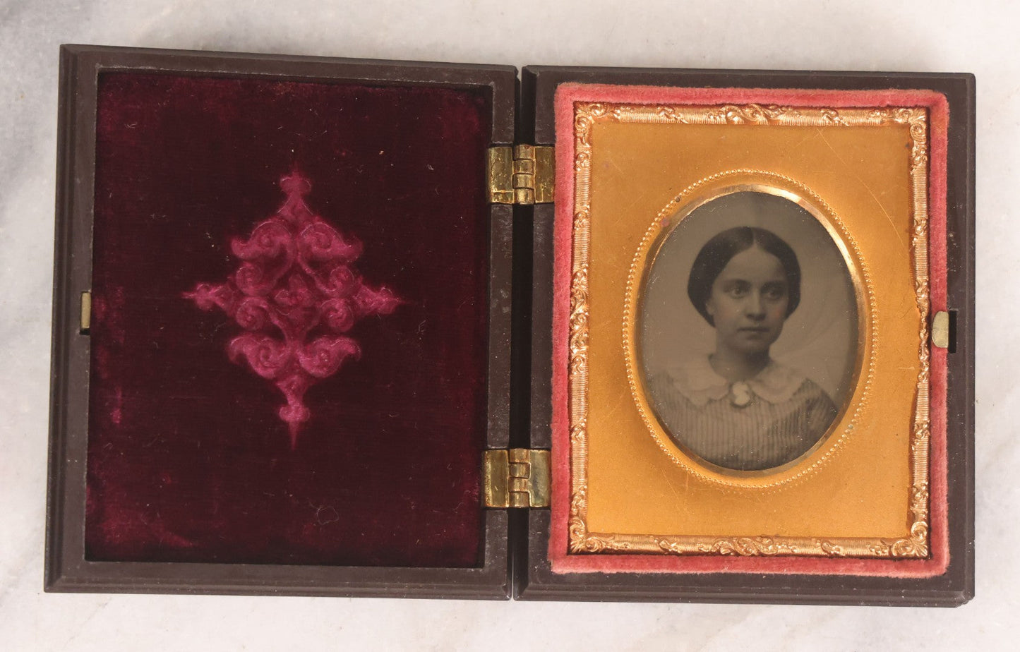 Lot 139 - Antique 1/9th Plate Ambrotype Photograph Of Young Woman In Thermoplastic Union Case, Photographed By Wyman & Co., Boston, Littlefield, Parsons & Co. Case Patented 1857, With Advertising Card