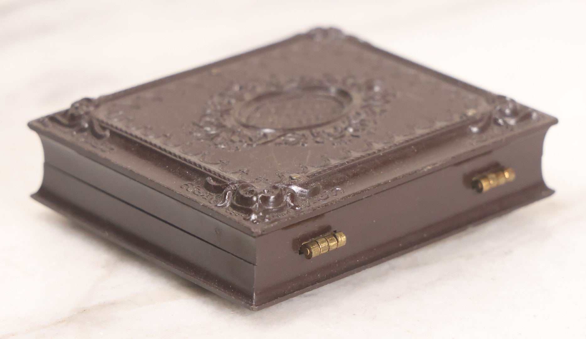 Lot 139 - Antique 1/9th Plate Ambrotype Photograph Of Young Woman In Thermoplastic Union Case, Photographed By Wyman & Co., Boston, Littlefield, Parsons & Co. Case Patented 1857, With Advertising Card